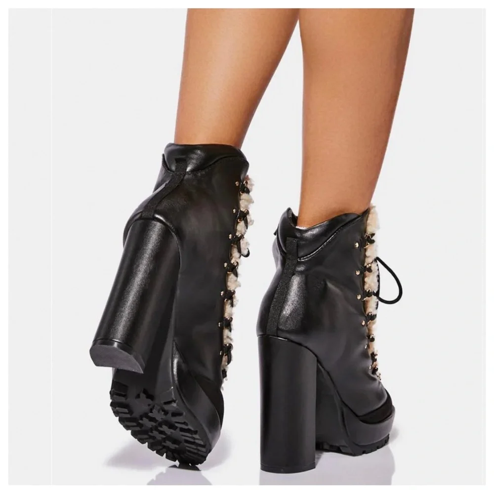 Dolls Kill In Wonderland Vegan Leather Chunky Heel Boots Sz 8.5 NWOB! - Picture 4 of 4